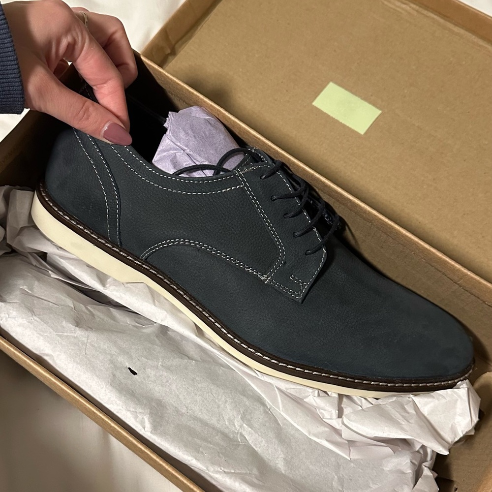 BRAND NEW Steve Madden Nubuck Suede Oxfords Navy